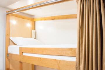 Фото номера Кровать в общем 4-местном номере для мужчин и женщин Хостелы SPA Hostel Zolote Runo, Boryspil г. Борисполь 13